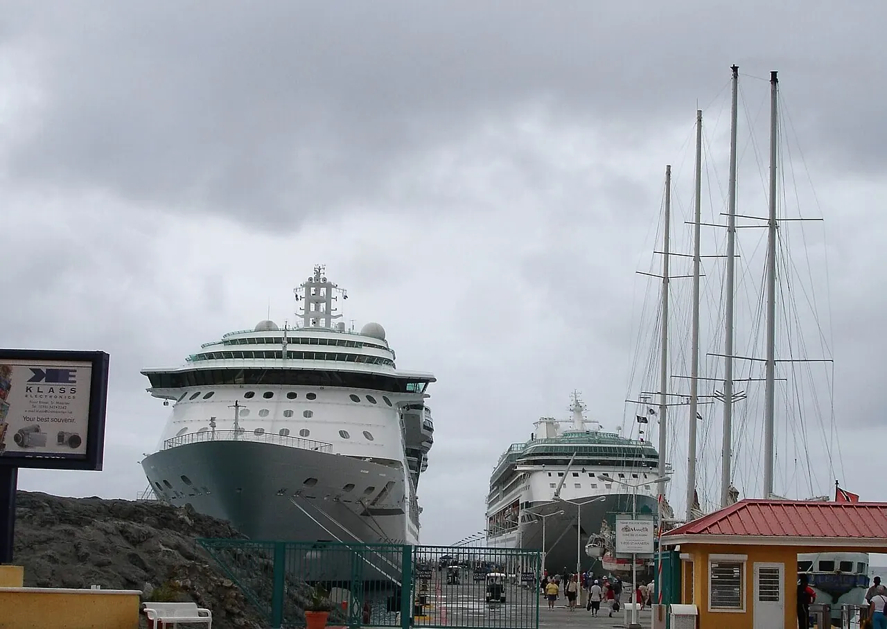 Cruise ships at the Philipsburg pier, Sint Maarten
